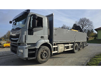 Вантажівка з маніпулятором IVECO Stralis