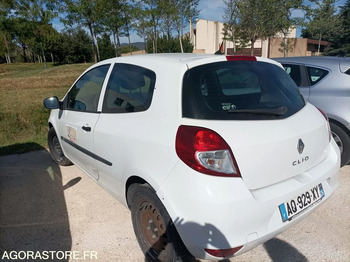 Легковий автомобіль