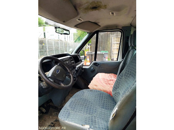 Малотоннажний самоскид FORD TRANSIT BENNE SIMPLE CABINE DE 2006: фото 5 Малотоннажний самоскид FORD TRANSIT BENNE SIMPLE CABINE DE 2006: фото 5