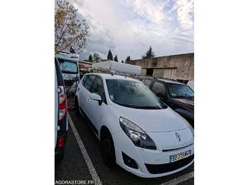 Легковий автомобіль