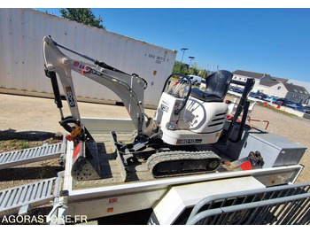 Міні-екскаватор JCB