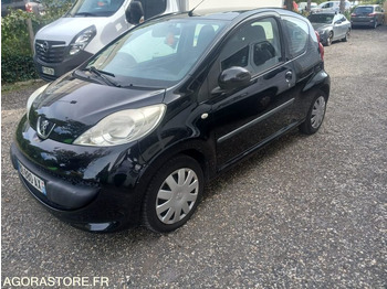 Легковий автомобіль PEUGEOT