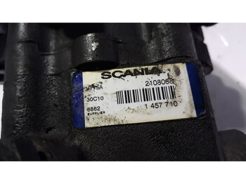 Насос гідропідсилювача в категорії Вантажівки Scania hydraulic steering pump: фото 5