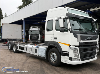 Вантажівка шасі VOLVO FM 410