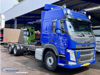 Вантажівка шасі VOLVO FM