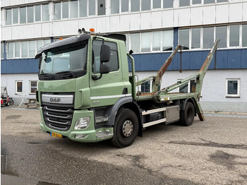 Скіповий навантажувач вантажівка DAF CF 290