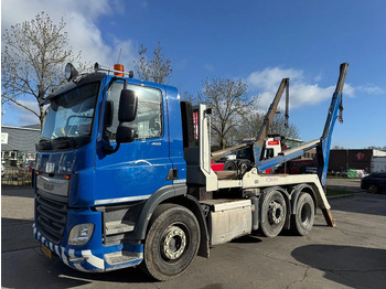 Скіповий навантажувач вантажівка DAF CF 400
