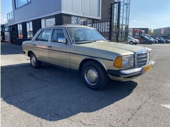 Легковий автомобіль Mercedes-Benz 200-SERIE 240 D - AUTOMAAT - SCHUIFDAK - TREKHAA: фото 1
