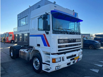 Тягач DAF 95 400
