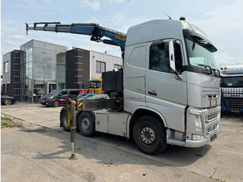 Вантажівка з маніпулятором VOLVO FH 460