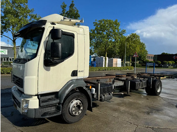 Вантажівка шасі VOLVO FL 240