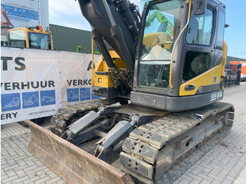 Гусеничний екскаватор VOLVO ECR145D: фото 2