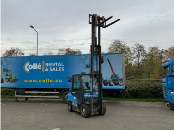 Навантажувач вилковий YALE