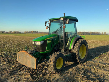 Трактор JOHN DEERE 2000 Series