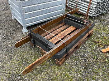 Навантажувач вилковий LINDE