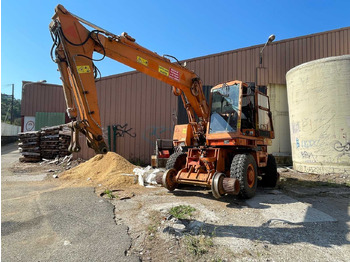 : фото в шапці сторінки