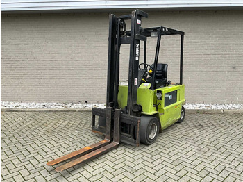 Навантажувач вилковий CLARK