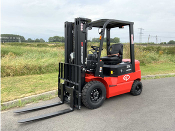 Навантажувач вилковий