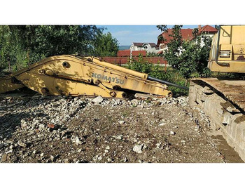 Колісний екскаватор KOMATSU