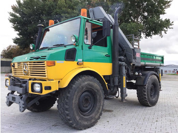 Вантажівка UNIMOG U1300