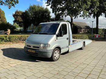 Комерційний автомобіль RENAULT Master 2.5