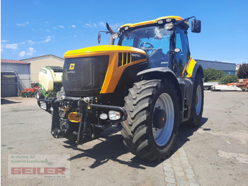 Трактор JCB