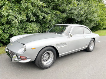 Легковий автомобіль FERRARI