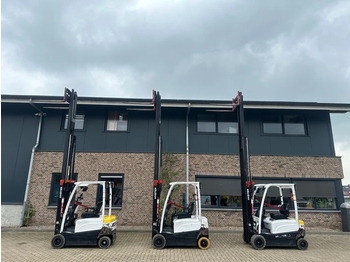 Навантажувач вилковий HYSTER