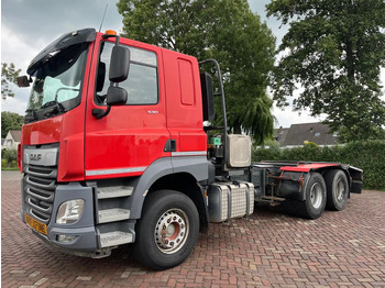 Вантажівка з закритим кузовом DAF CF