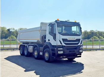 Самоскид вантажівка IVECO Stralis 460