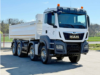 Самоскид вантажівка MAN TGS 35.500