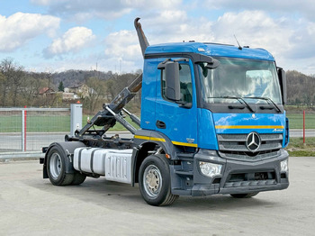 Гаковий мультиліфт вантажівка MERCEDES-BENZ Antos 1833