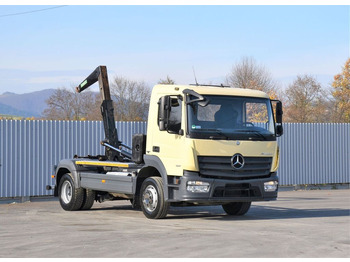 Гаковий мультиліфт вантажівка MERCEDES-BENZ Atego 1221