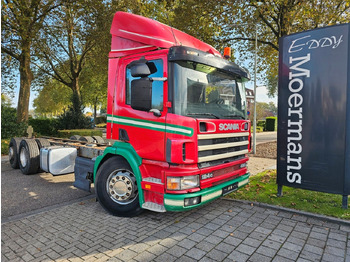 Вантажівка шасі SCANIA P124