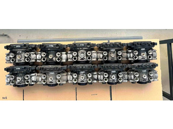 : фото в шапці сторінки