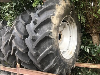 : фото в шапці сторінки