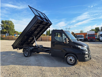 Малотоннажний самоскид IVECO Daily