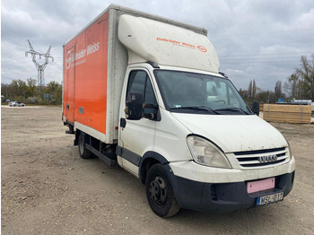 Фургон з закритим кузовом IVECO Daily
