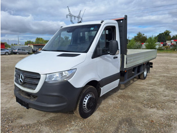 Малотоннажний самоскид MERCEDES-BENZ