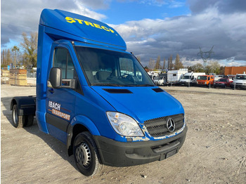 Малотоннажний сідельний тягач MERCEDES-BENZ Sprinter 519