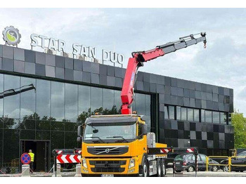 Бортова вантажівка/ Платформа VOLVO FM 460