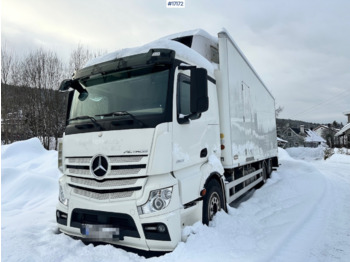 Вантажівка з закритим кузовом MERCEDES-BENZ Actros 2551