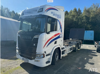 Контейнеровоз/ Змінний кузов вантажівка SCANIA R 580