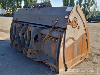 Ківш 133" Front Loading High Tip Bucket to suit 220G: фото 3