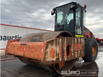 Каток CATERPILLAR CS74