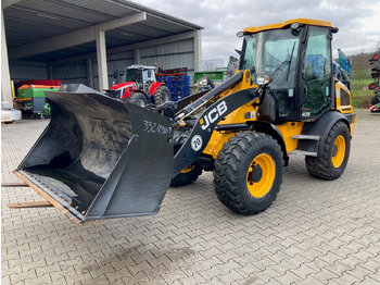 Навантажувач JCB 409