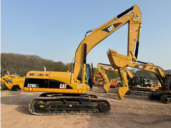 Гусеничний екскаватор CATERPILLAR 320CL