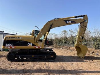 Гусеничний екскаватор CAT 320CL: фото 2