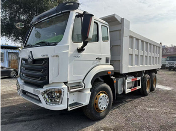 Самоскид вантажівка SINOTRUK