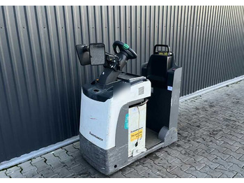 Складські тягач JUNGHEINRICH